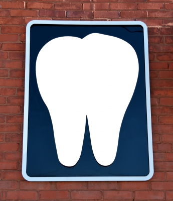Est-ce que le bicarbonate blanchit les dents Est-ce que le bicarbonate blanchit les dents